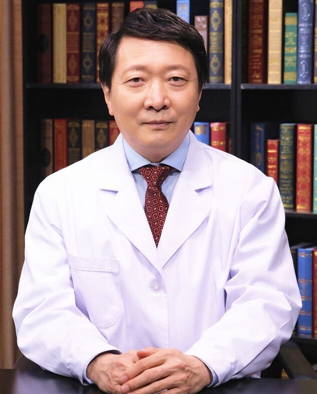 Doktor Mammologist Jonathan Dela Cruz